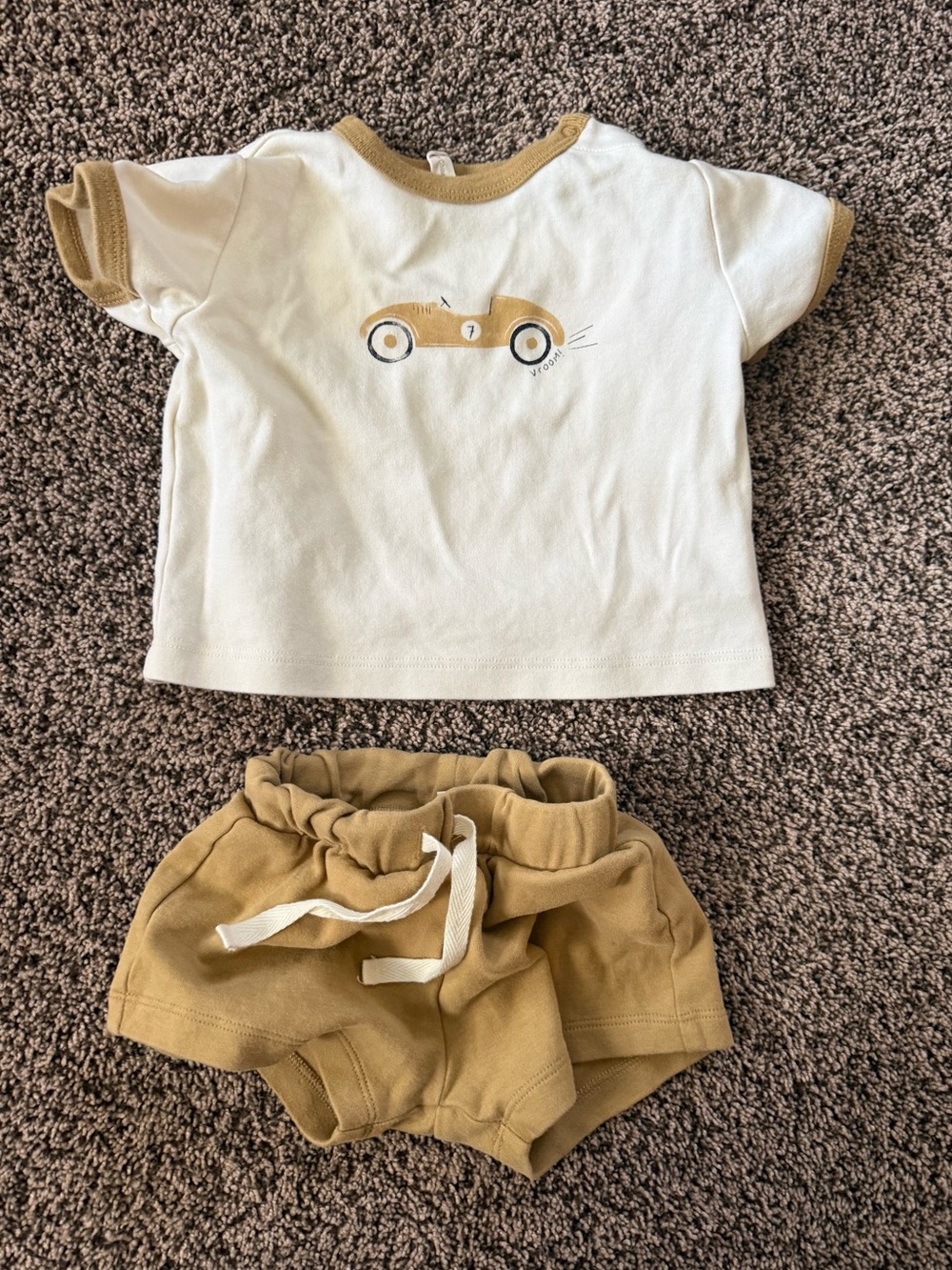 Quincy Mae 3-6 month  Kids Two-Piece White & Tan Car Tee and Shorts Set